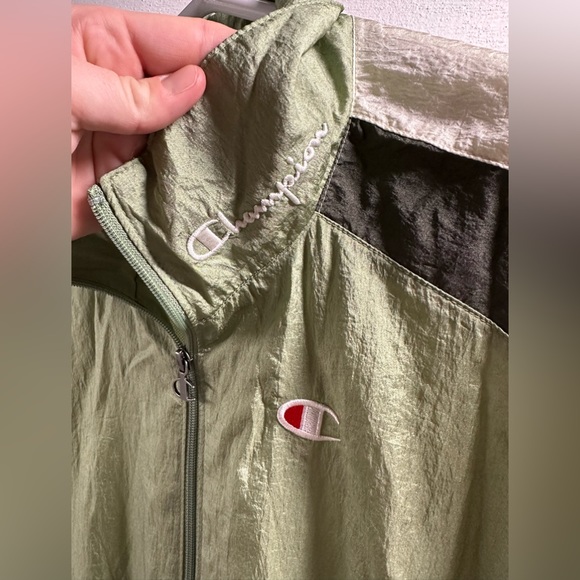 Champion Lightweght Windbreaker Block Pattern Full Zip Jacket - Picture 5 of 8